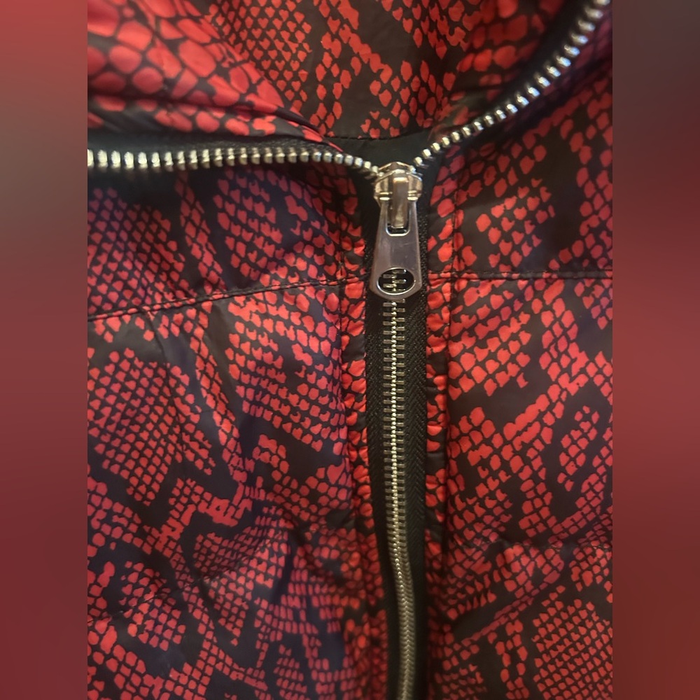 ZARA Women’s Red Snake Skin-Print Puffer Jacket – Size Large Coat - Picture 3 of 6